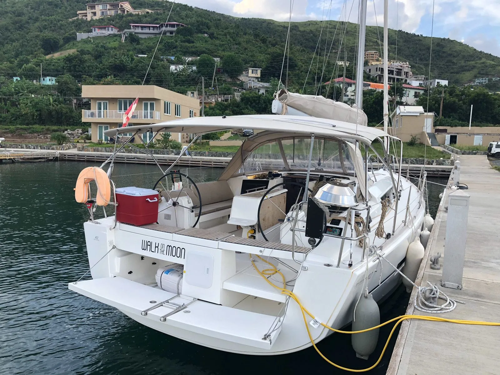 Rent a 12.7m Boat in Parham Town