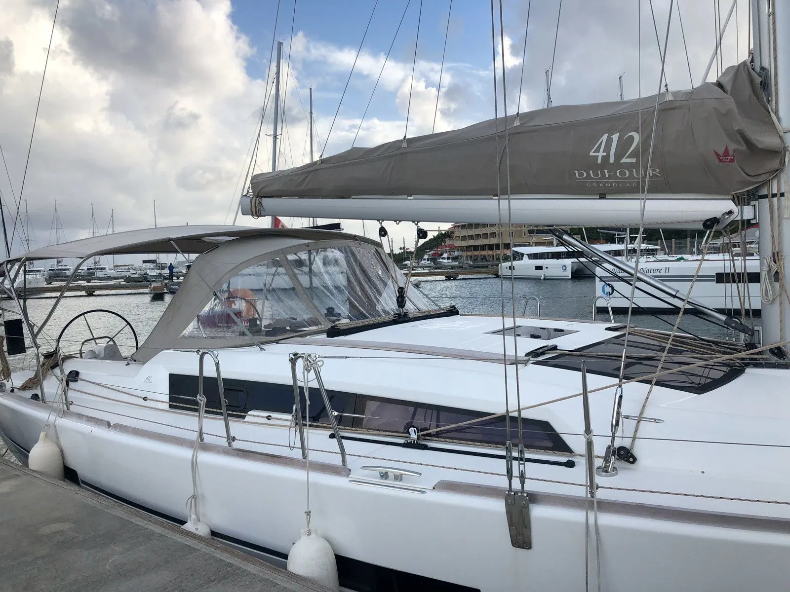 Rent a 12.7m Boat in Parham Town