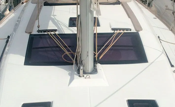Rent a 12.7m Sailing Yacht Dufour 412 in Denia