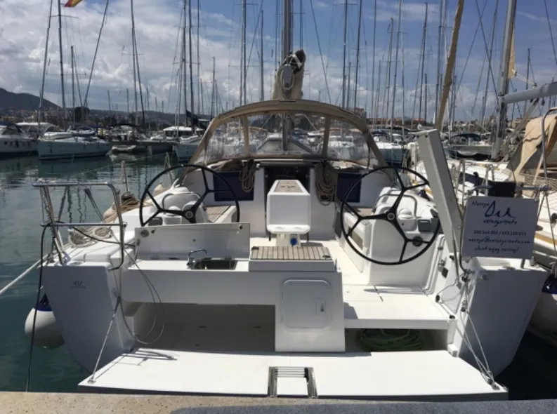 Rent a 12.7m Sailing Yacht Dufour 412 in Denia