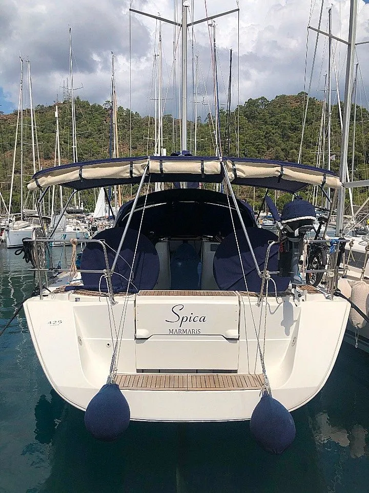 Spica Charterboot - 3