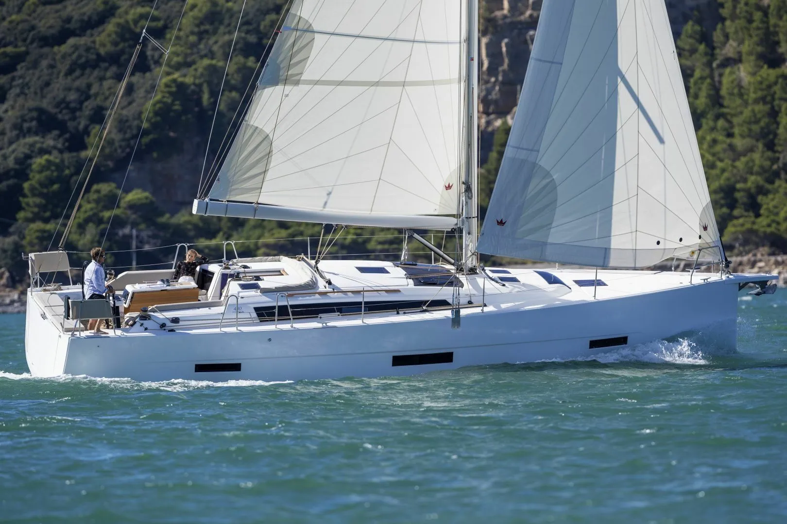 Charter a 13.24m 4 Cabin Sailing Yacht in Castellammare di Stabia