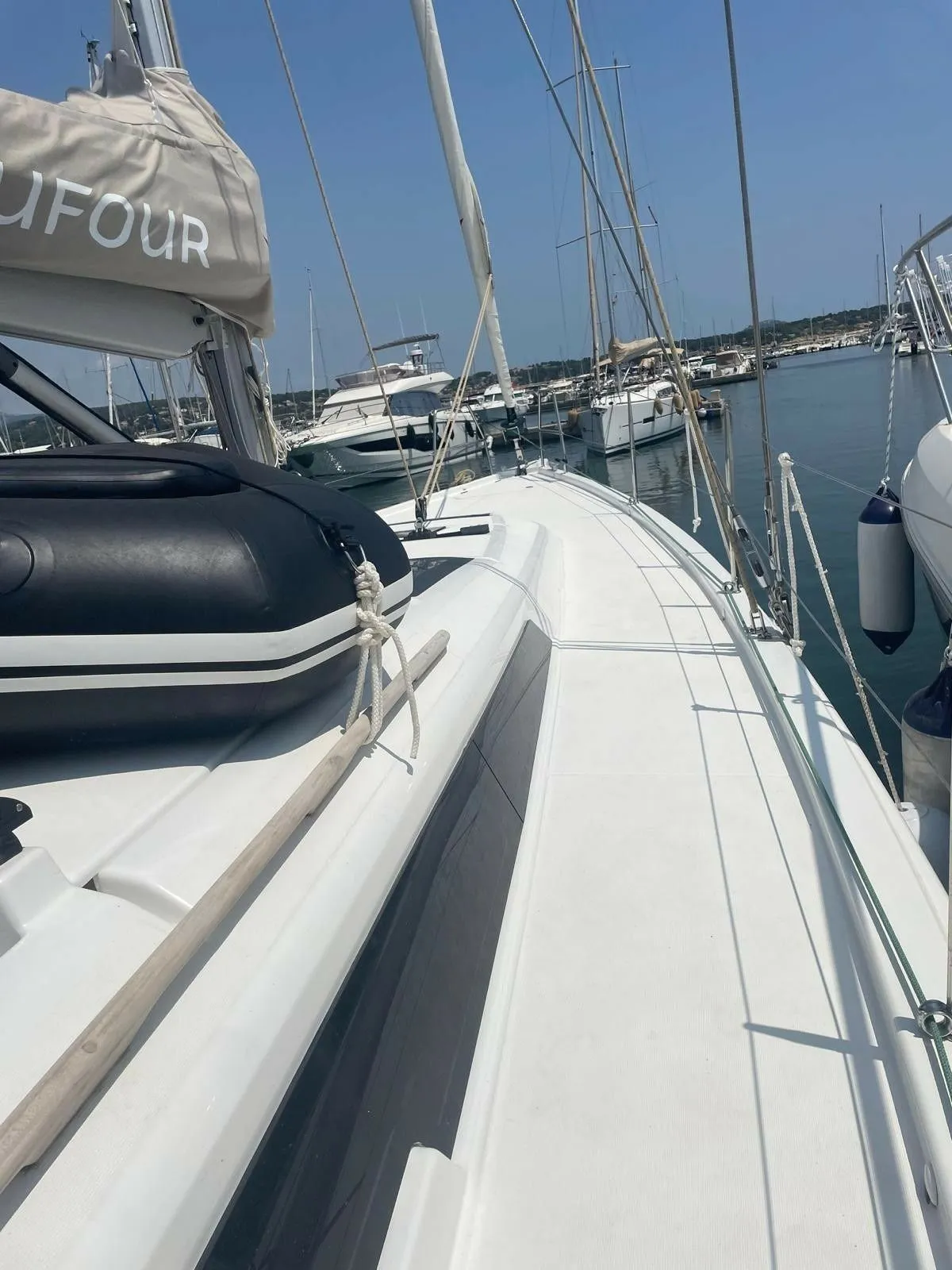 Chipon Charter Boat