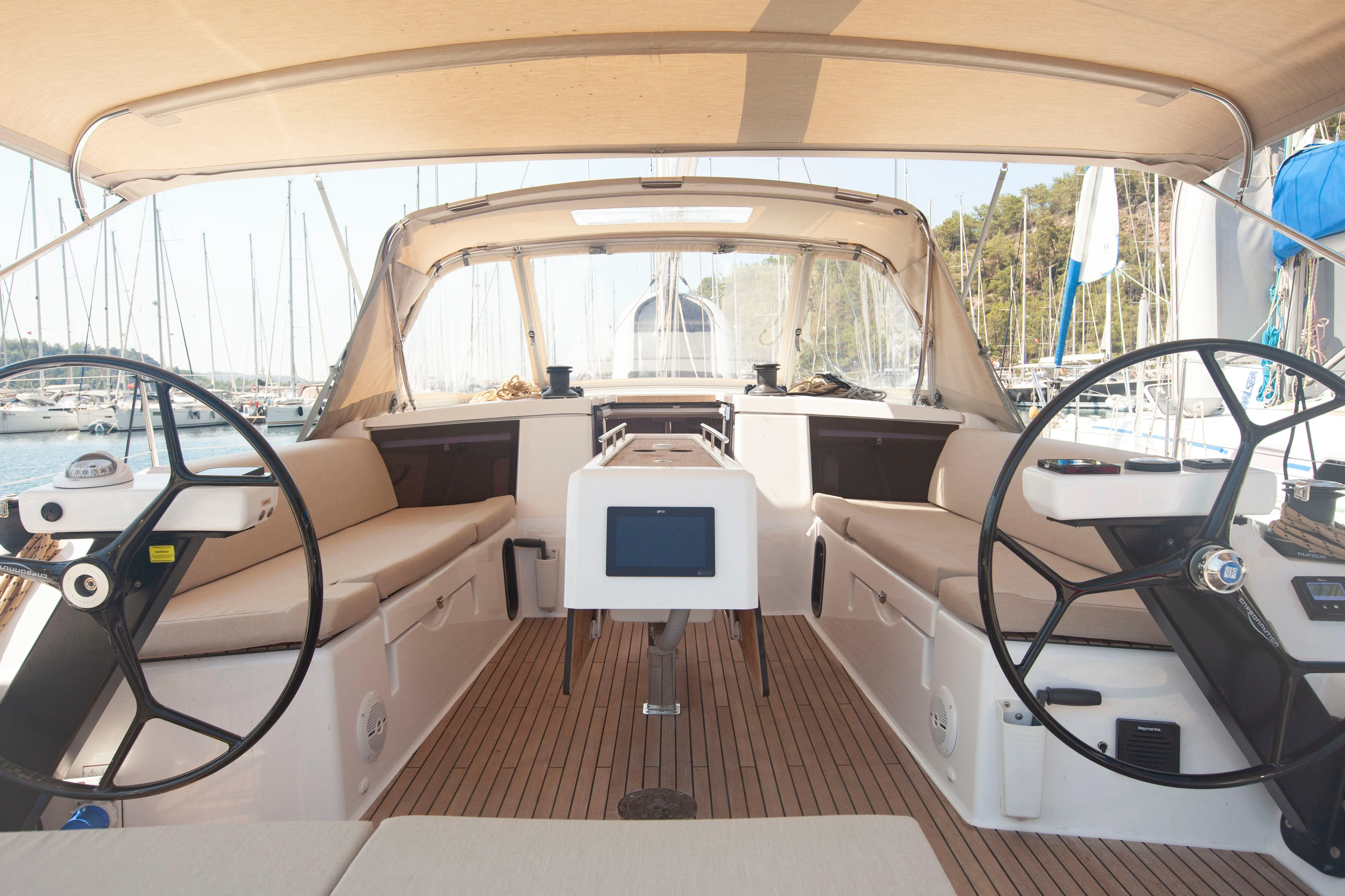 Enki Mietboot - 3