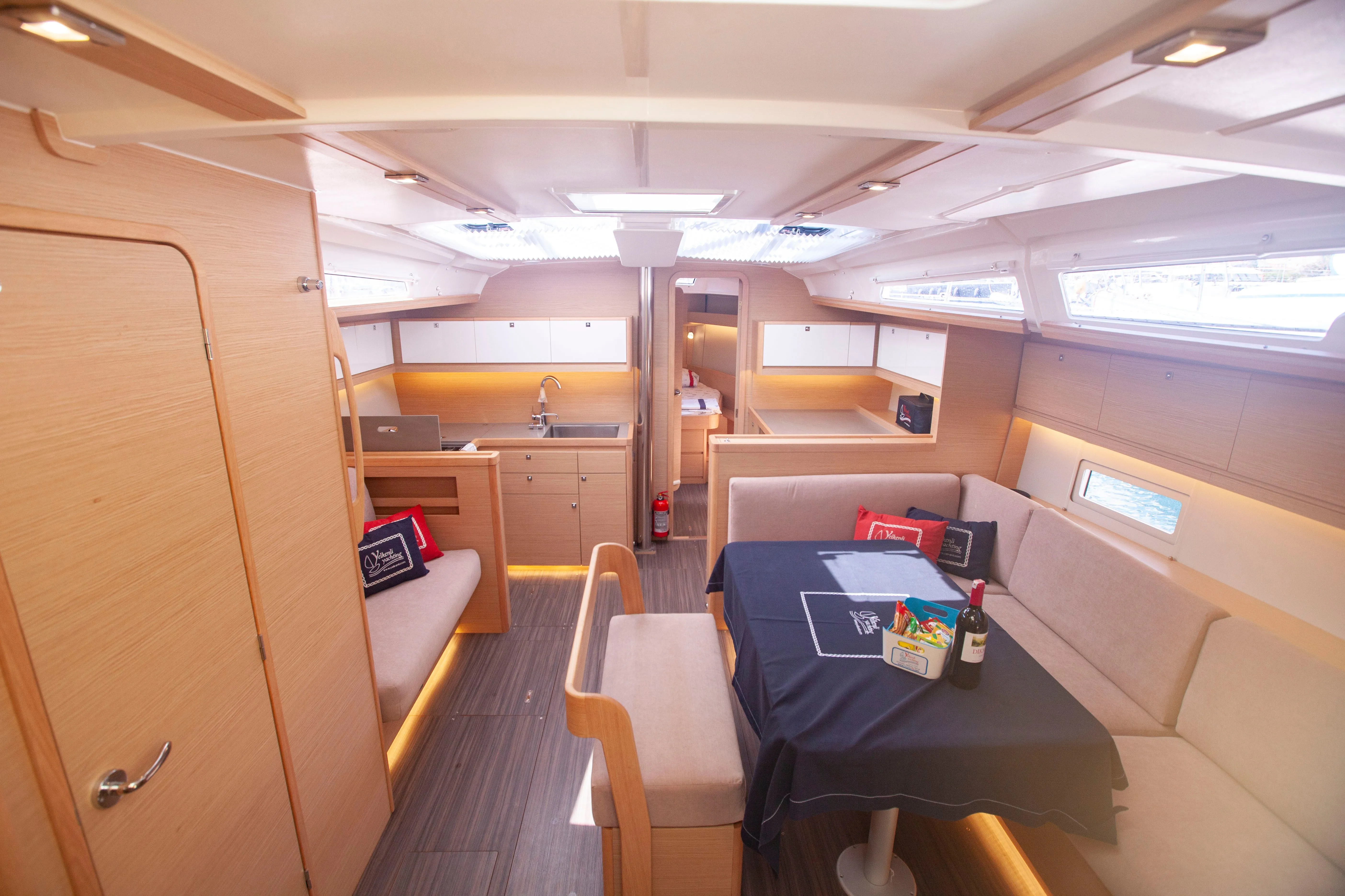 Enki Charterboot - 5