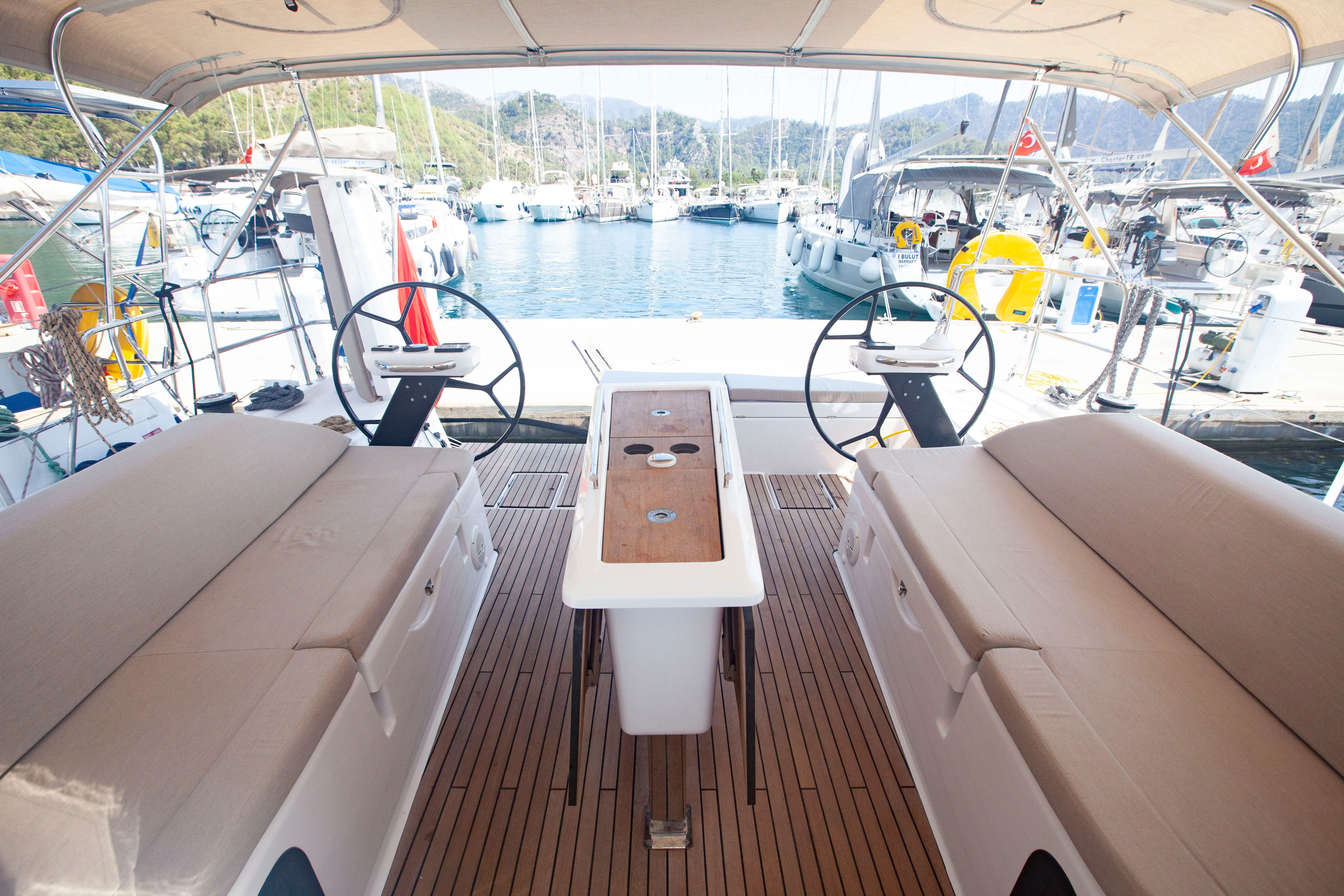 Enki Charterboot - 4