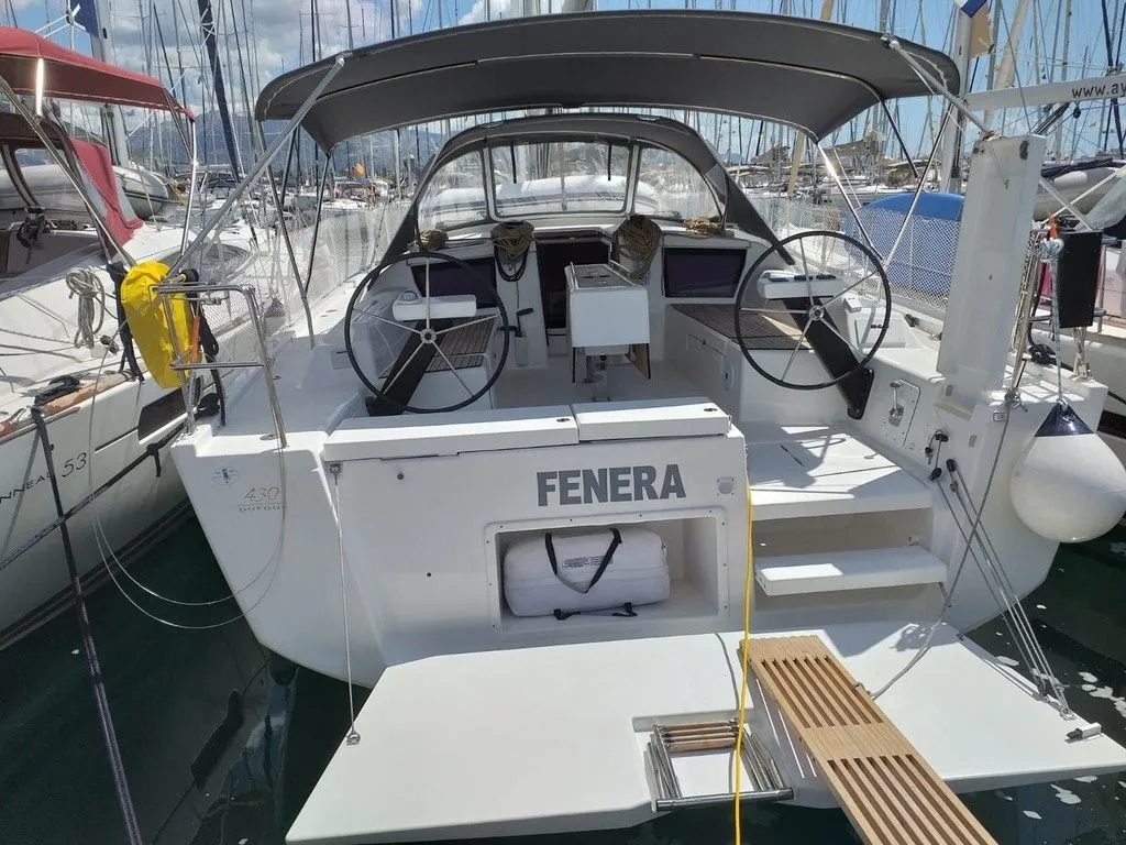 Fenera Charterboot - 5