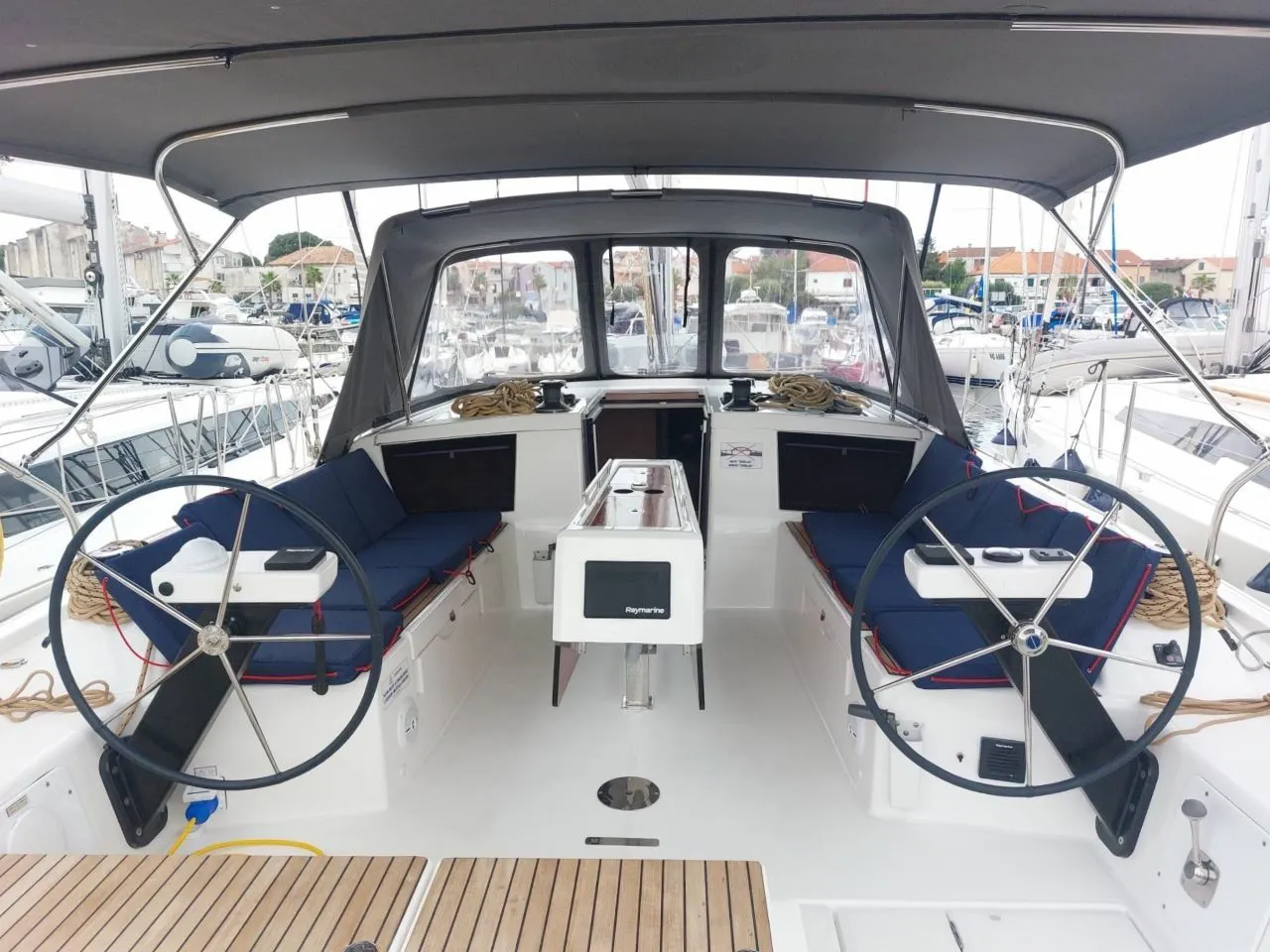 Karla Charterboot - 3