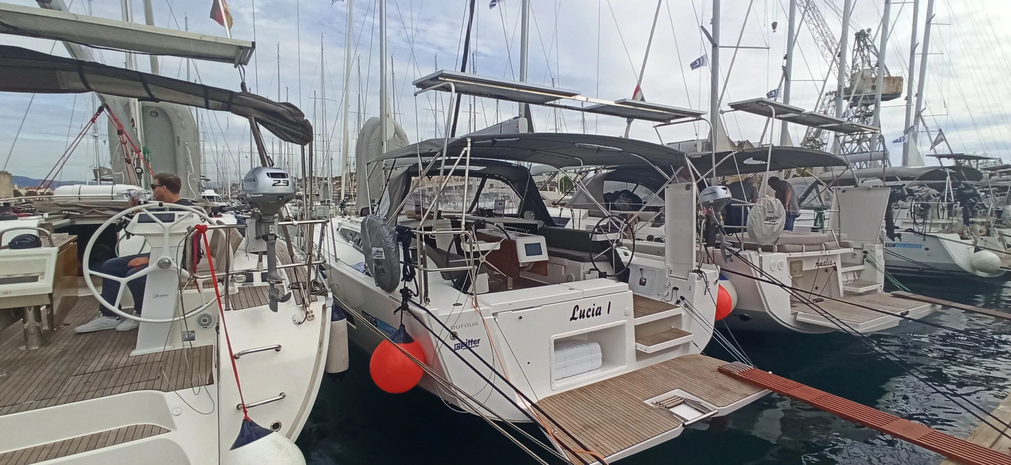Lucia 1 Charterboot - 3
