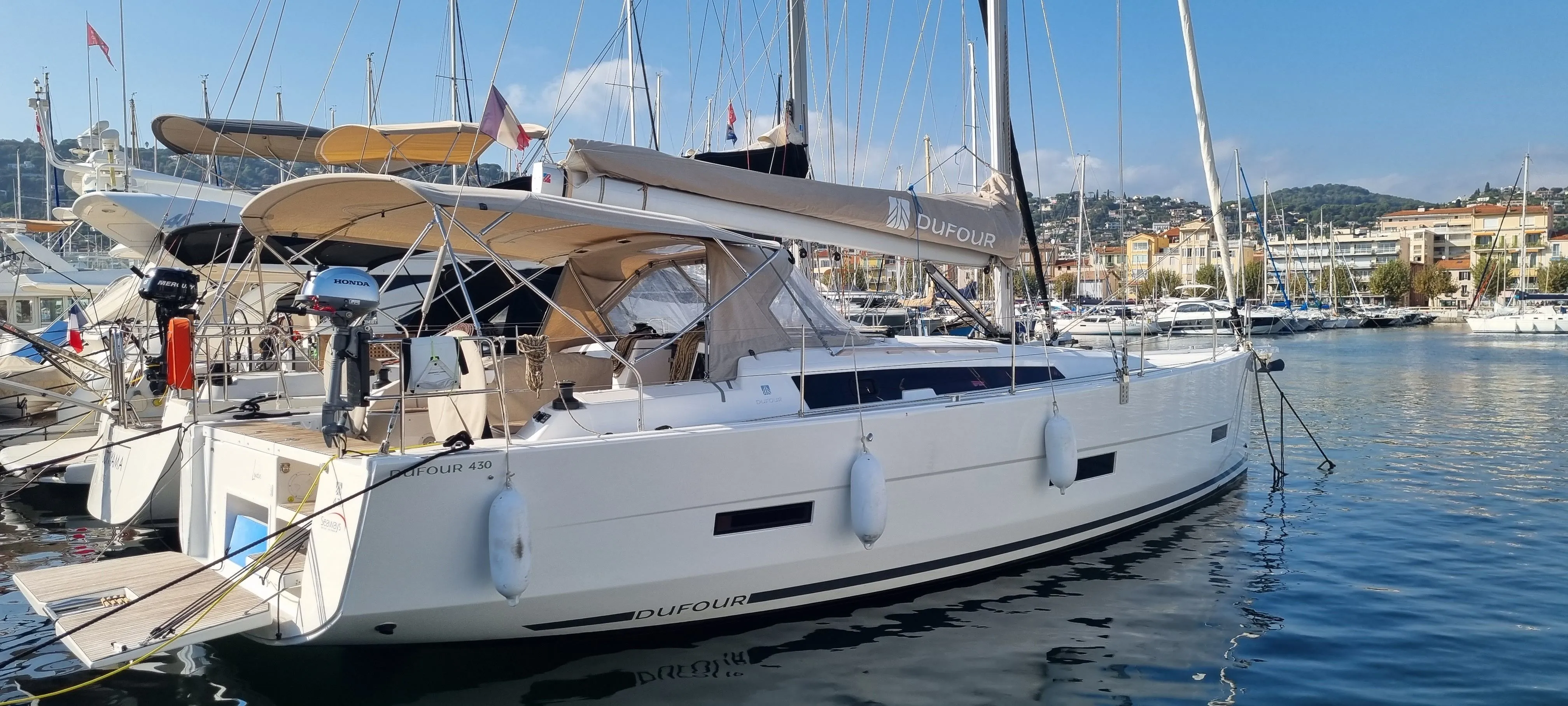 13.24m Golfe-Juan Dufour 430 Sailing Yacht Hire