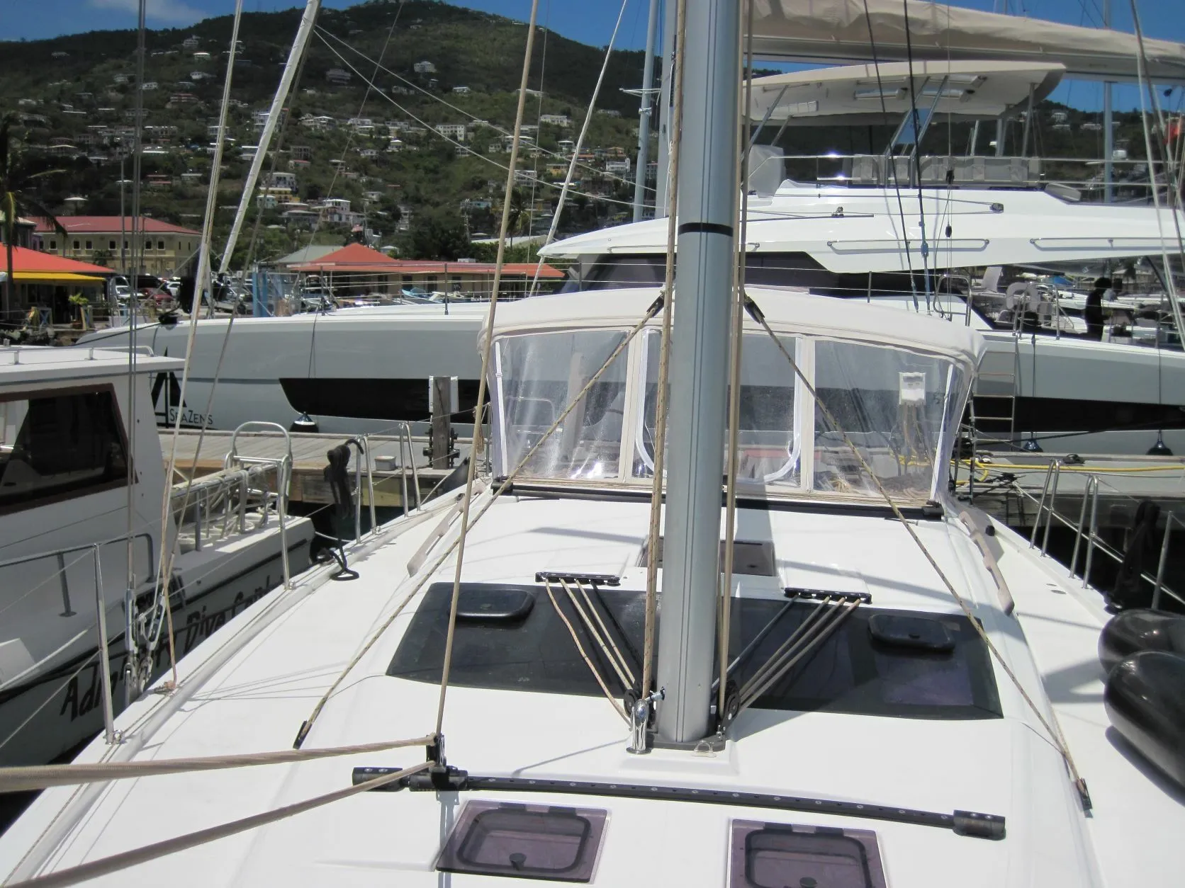 13.24m Saint Thomas Sailing Yacht Hire