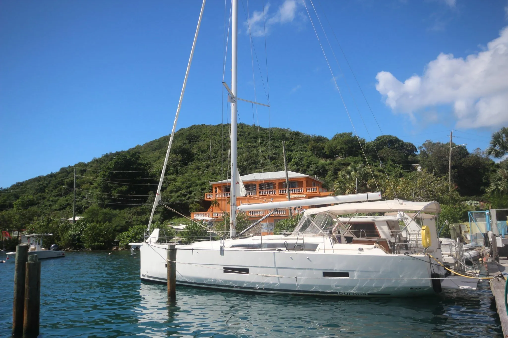 13.24m Saint Thomas Sailing Yacht Hire