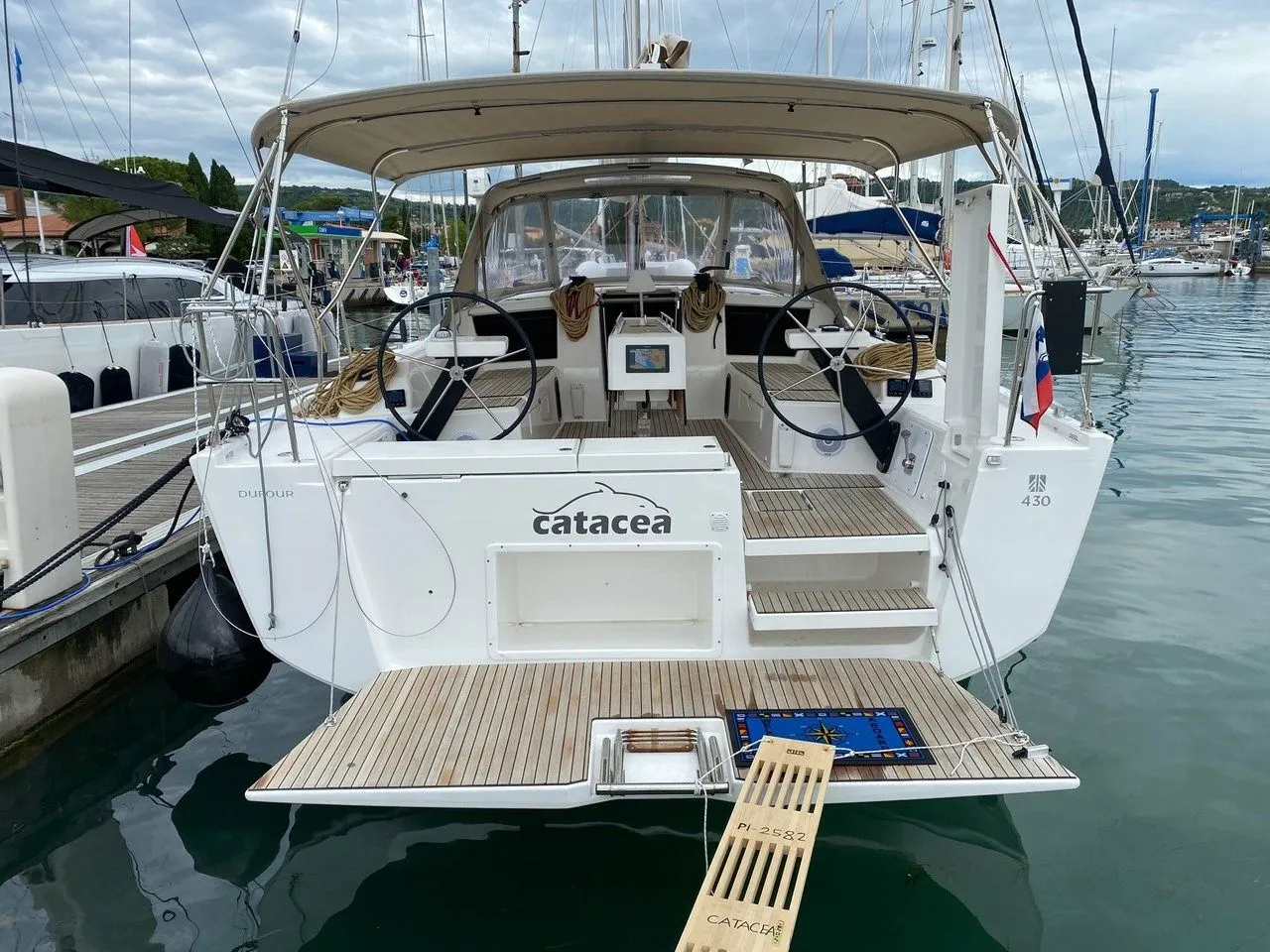 Charter a 13.24m Dufour 430 in Primošten