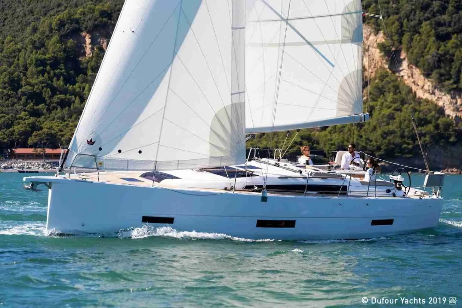 Rent a 12.5m Dufour 430 Sailing Yacht in Rodi Garganico
