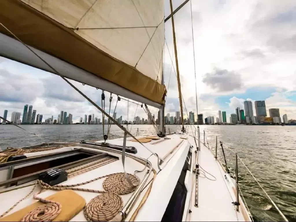 13.7m Cartagena de Indias Boat Hire