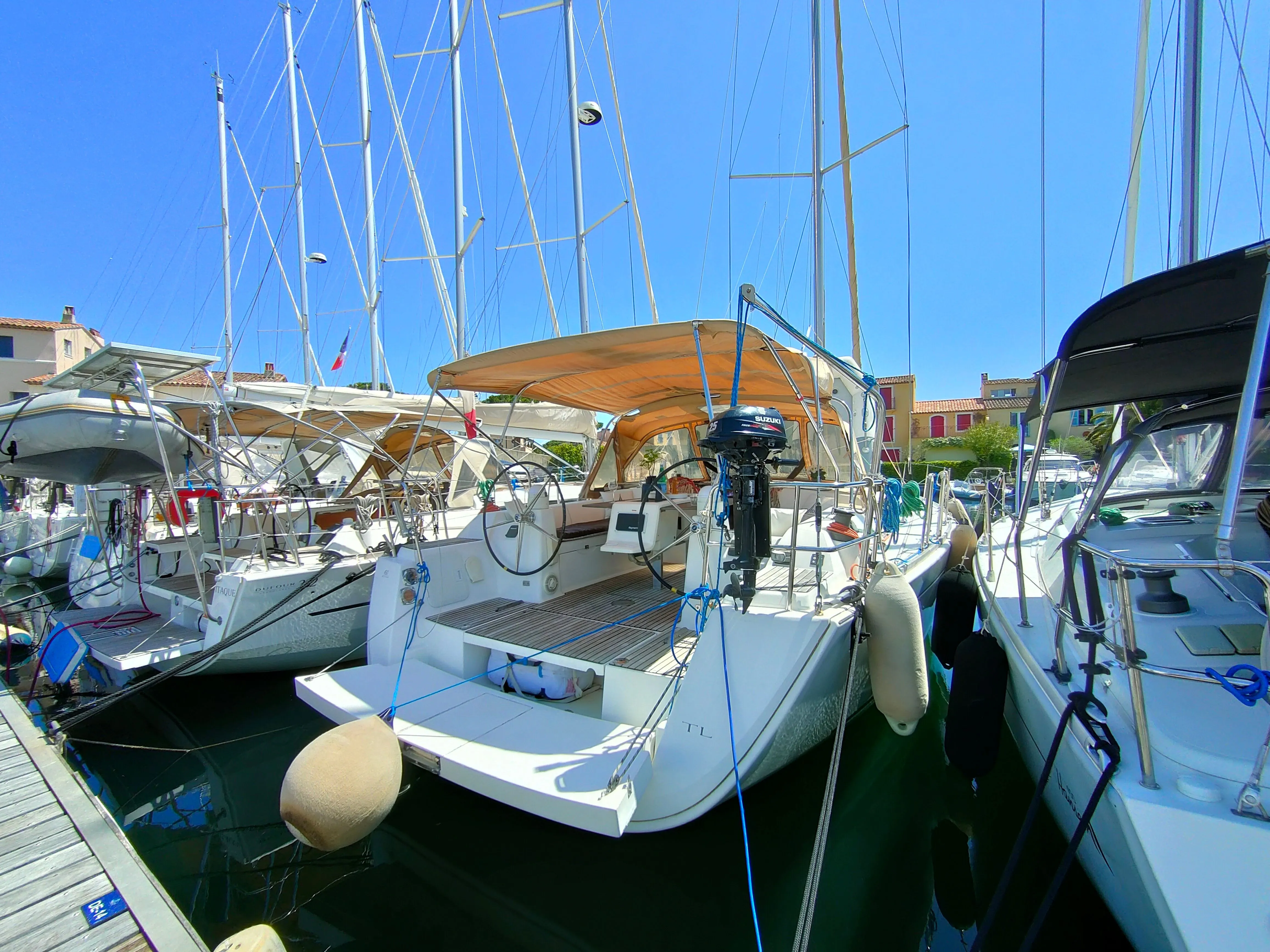 Flavia 3 Charter Boat