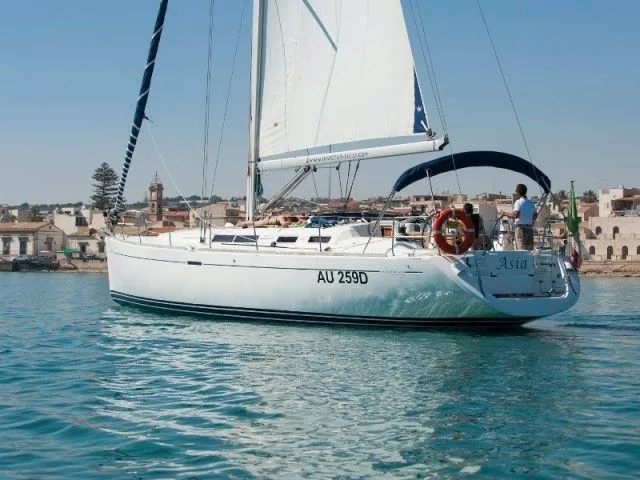 Charter a 13.76m Boat in Marina di Ragusa