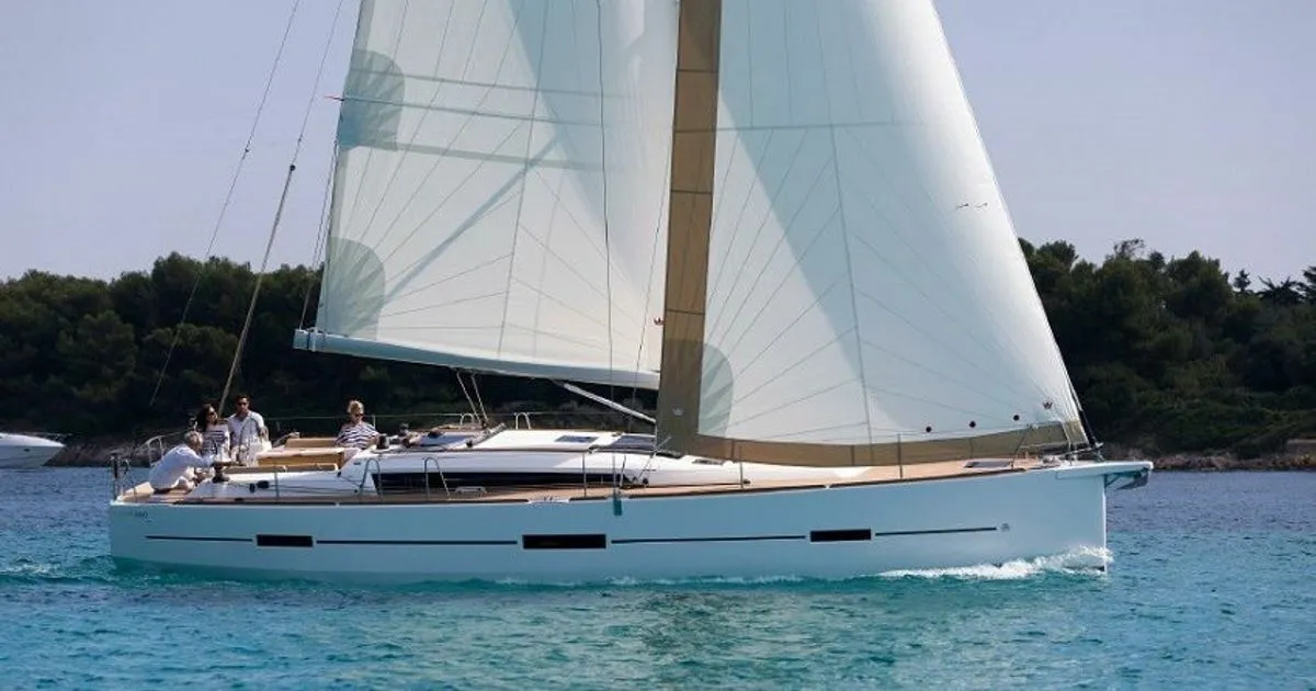 Aria Charter Boat - 1