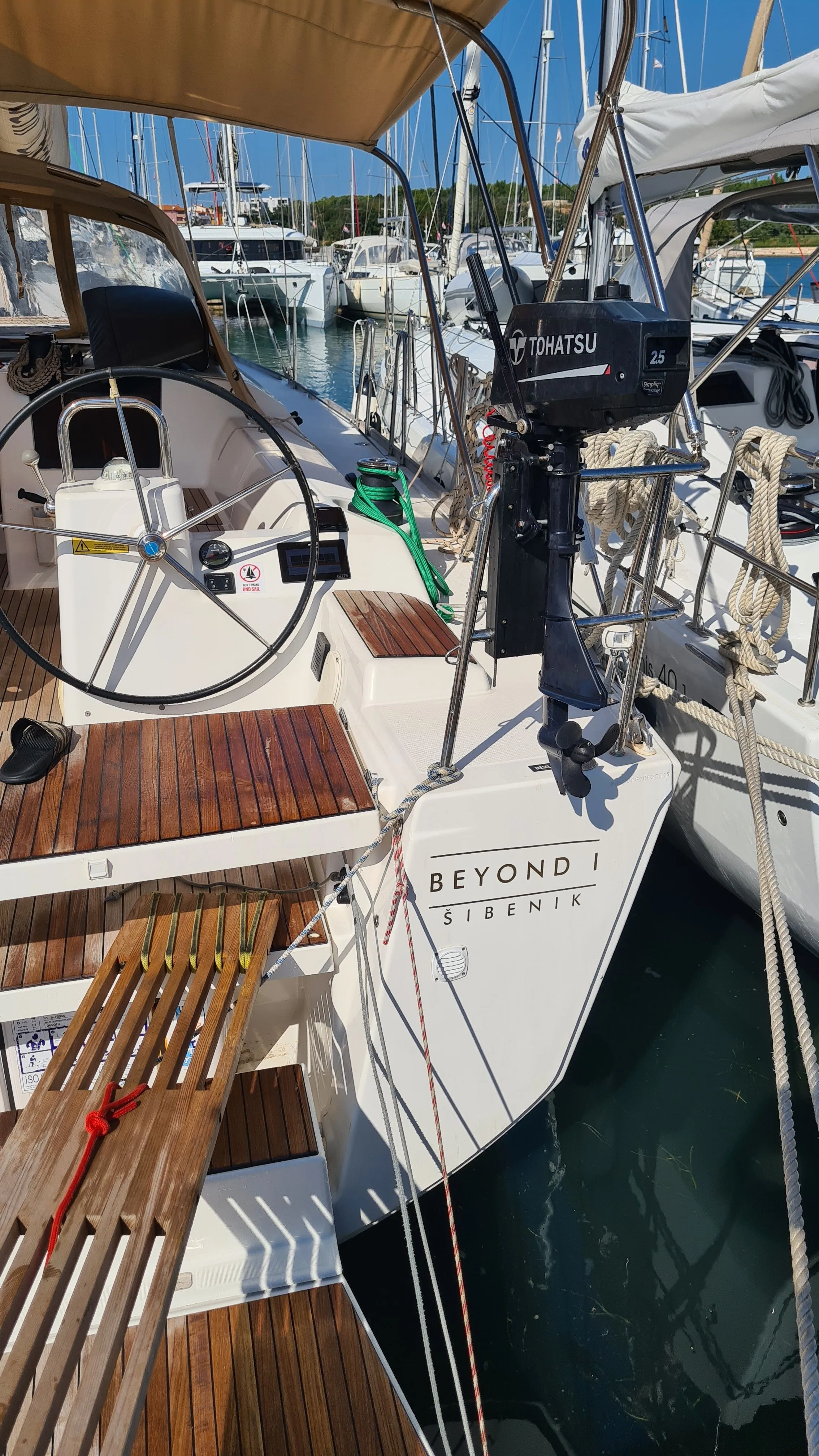 Beyond I Charter Boat