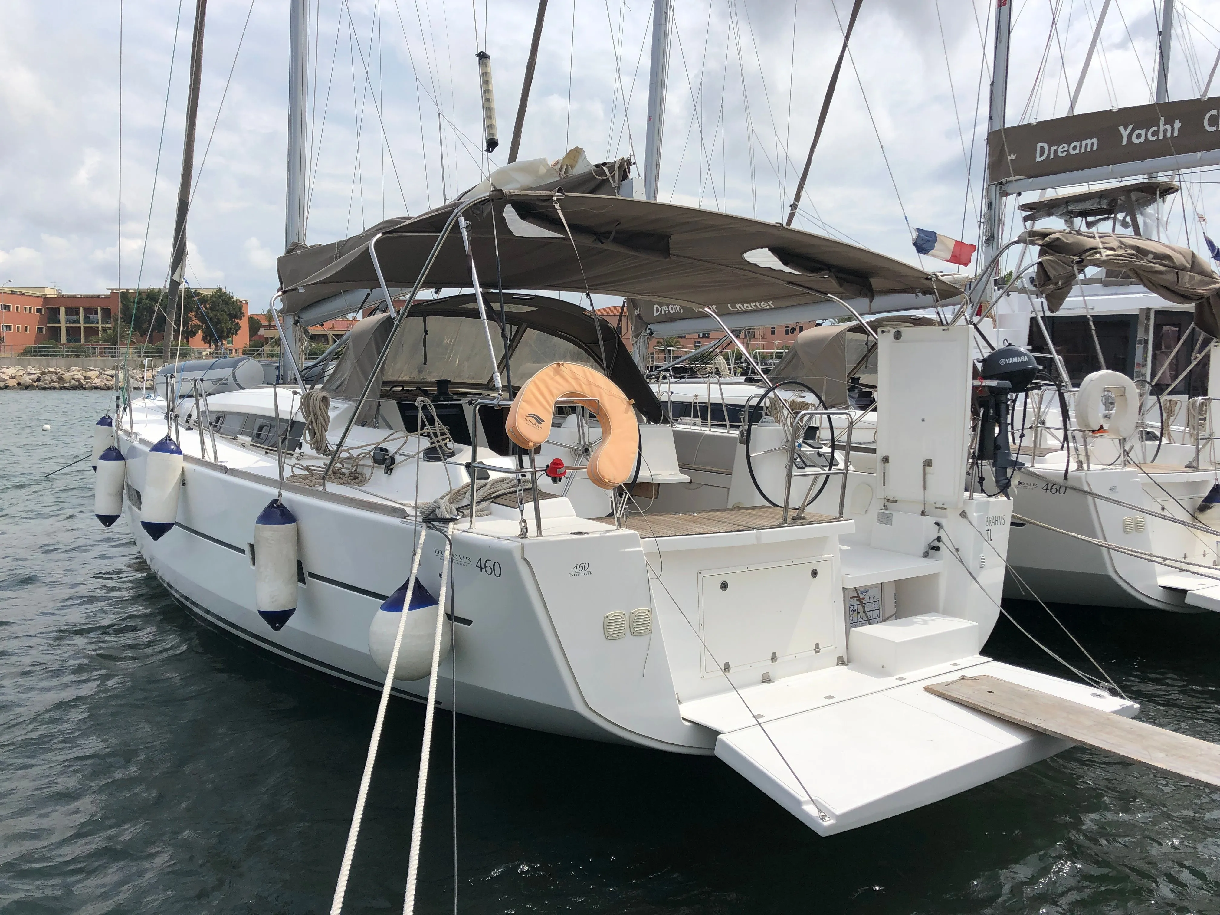Charter a 14.15m Sailing Yacht Dufour 460 GL in Ajaccio