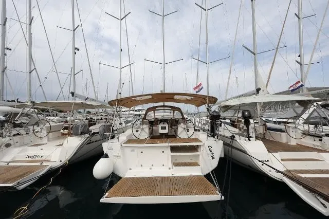 Carina Charterboot - 3