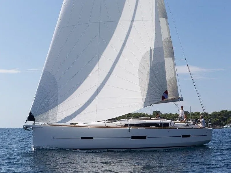 Charter a 14.15m Sailing Yacht in Zaton