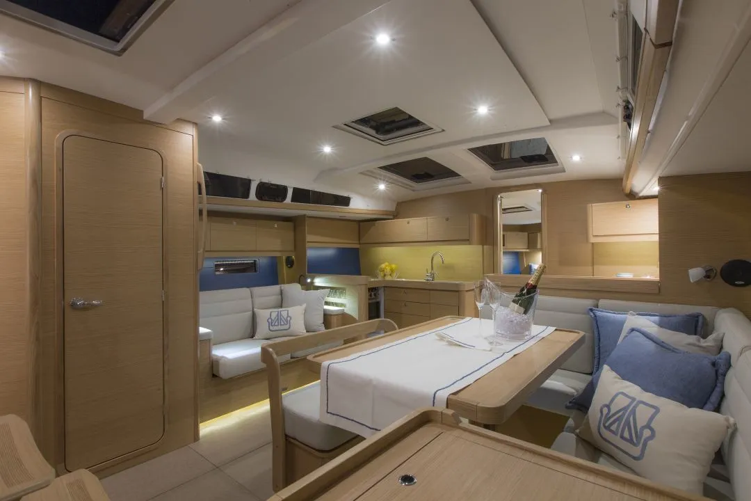 Charter a 14.15m Sailing Yacht Dufour 460 GL in Anse Marcel