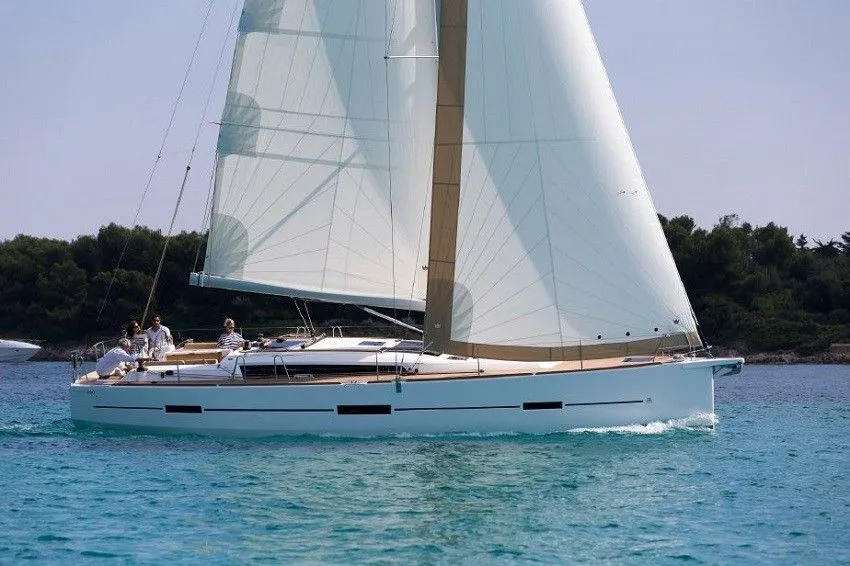 Rent a 14.15m Boat in La Paz