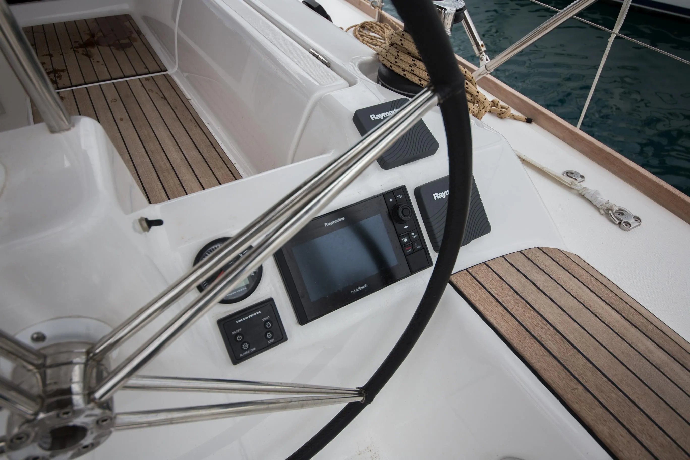 14.15m Zaton Sailing Yacht Dufour 460 GL Hire