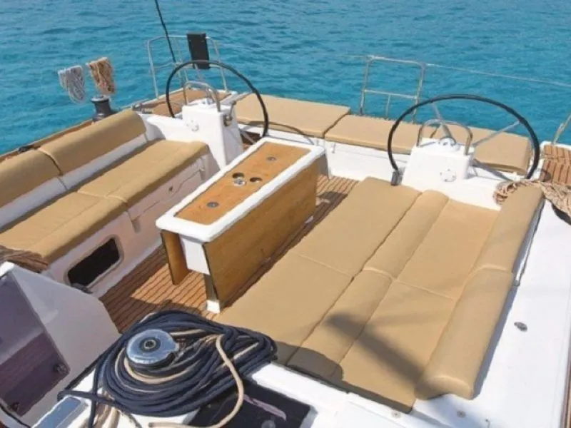 Charter a 14.15m Dufour 460 GL Sailing Yacht in Pointe-à-Pitre