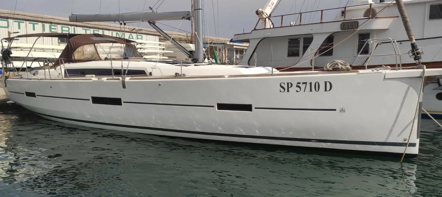 Explore Milazzo on a 14.23m Rental Dufour 460 GL