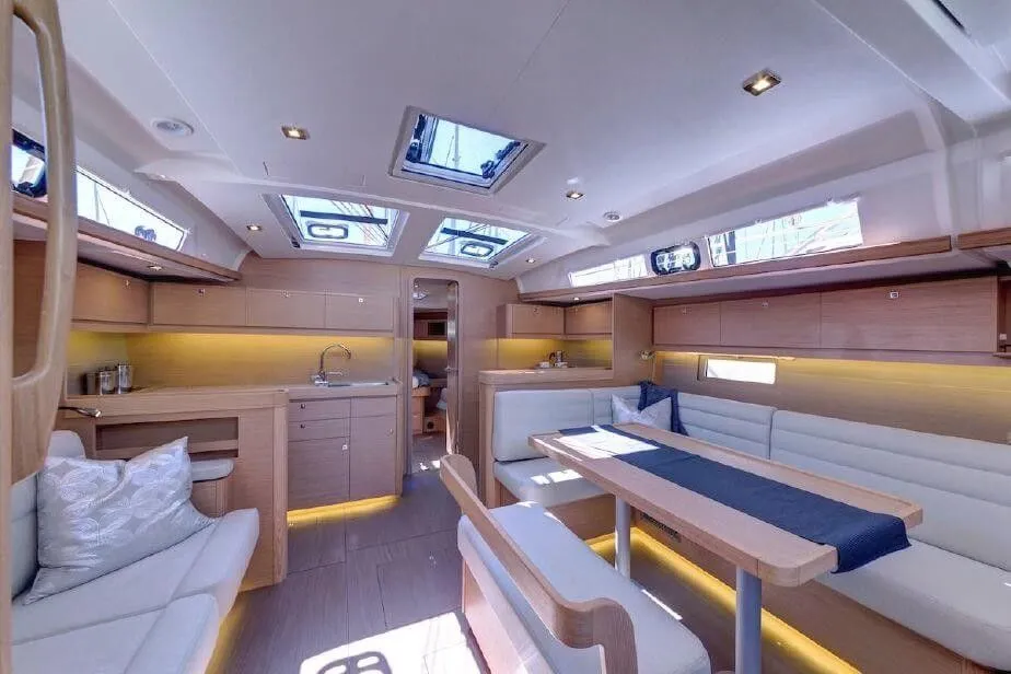 Charter a 14.15m Dufour 460 GL in Faial