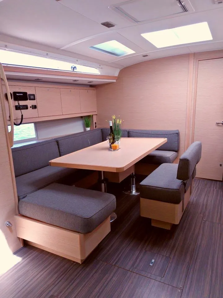 Flipper Charter Boat - 5