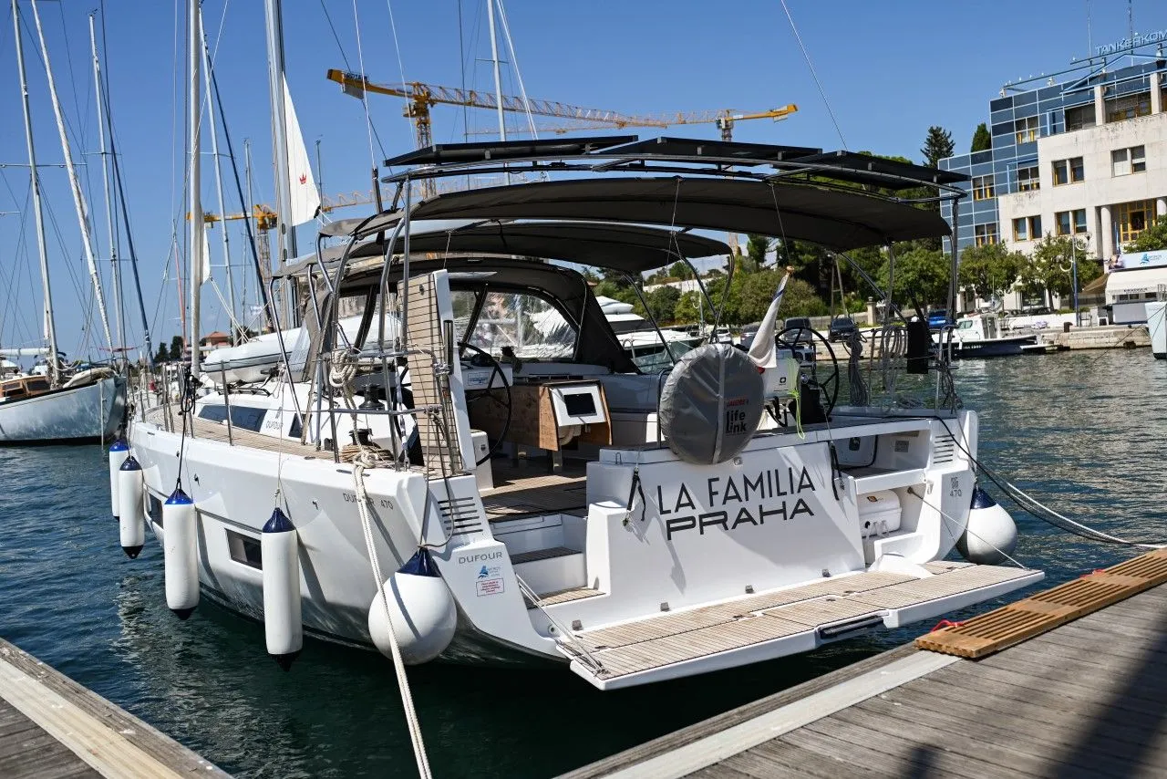 La Familia Charterboot - 3
