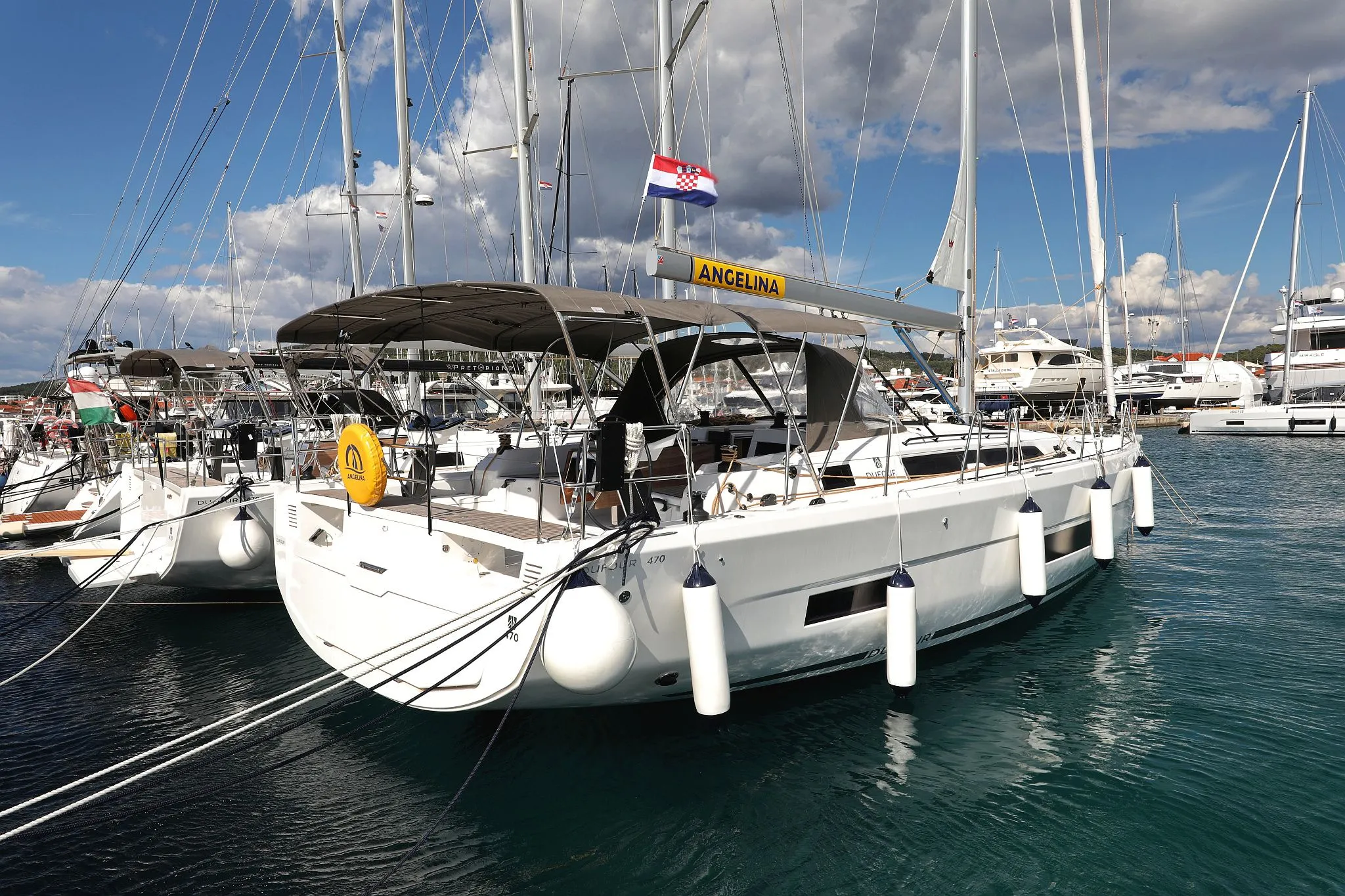 Rent a 14.85m Dufour 470 Sailing Yacht in Tribunj