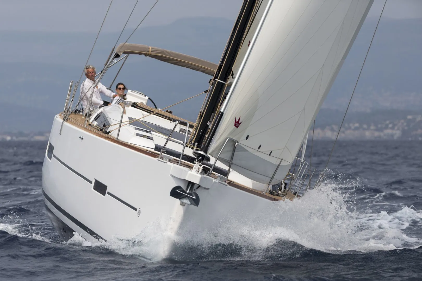 Arz Charter Boat