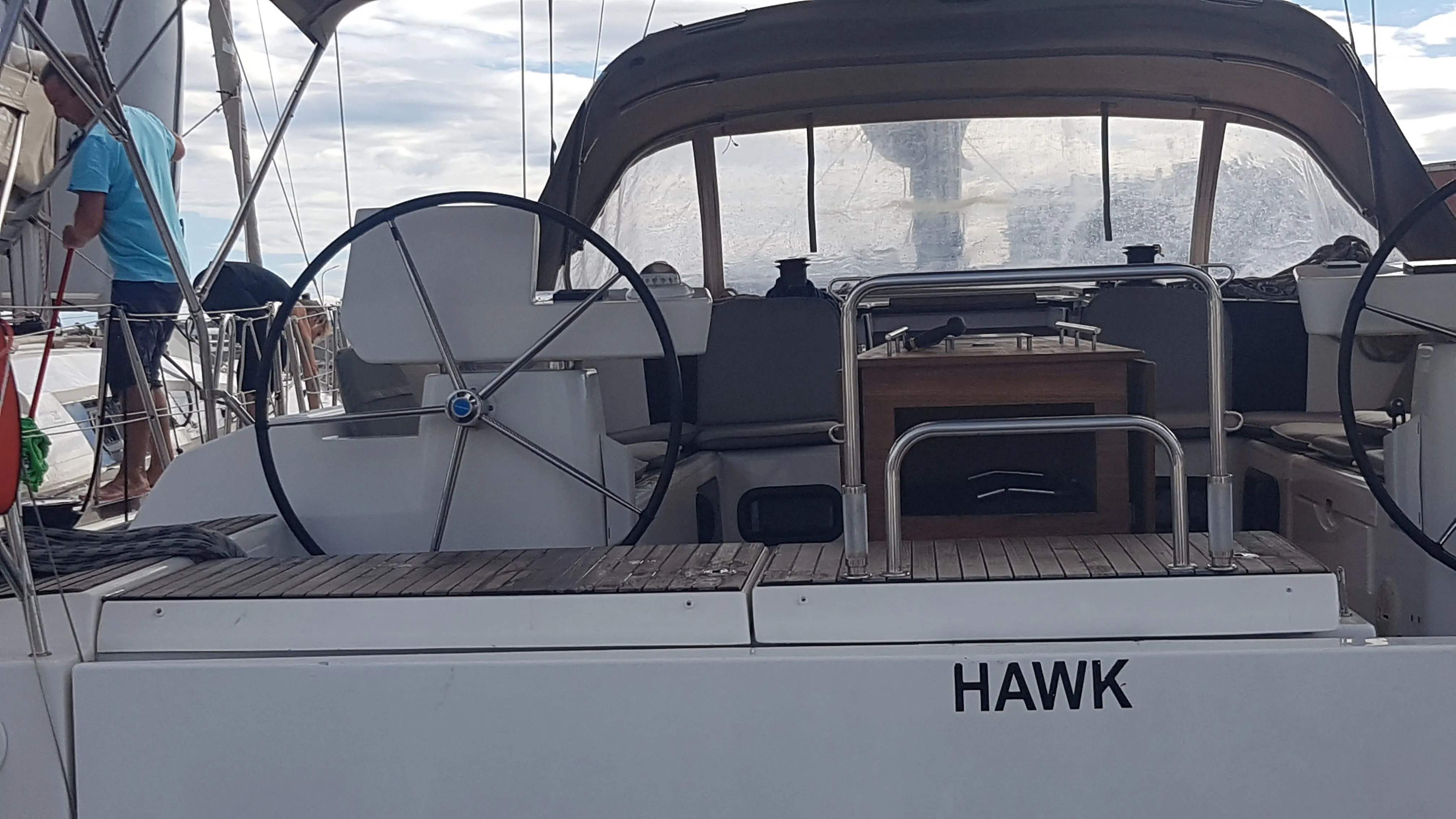 Арендуйте 15.2м парусная яхта Dufour 520 GL в Ольбия