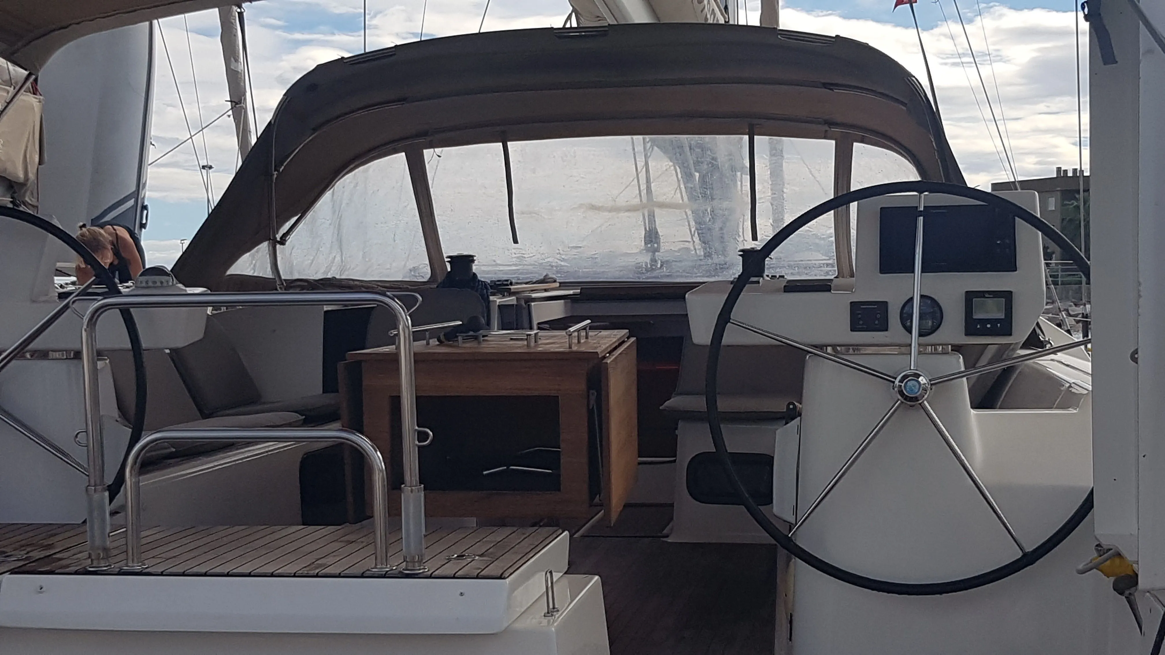 Hawk Kiralık Teknesi