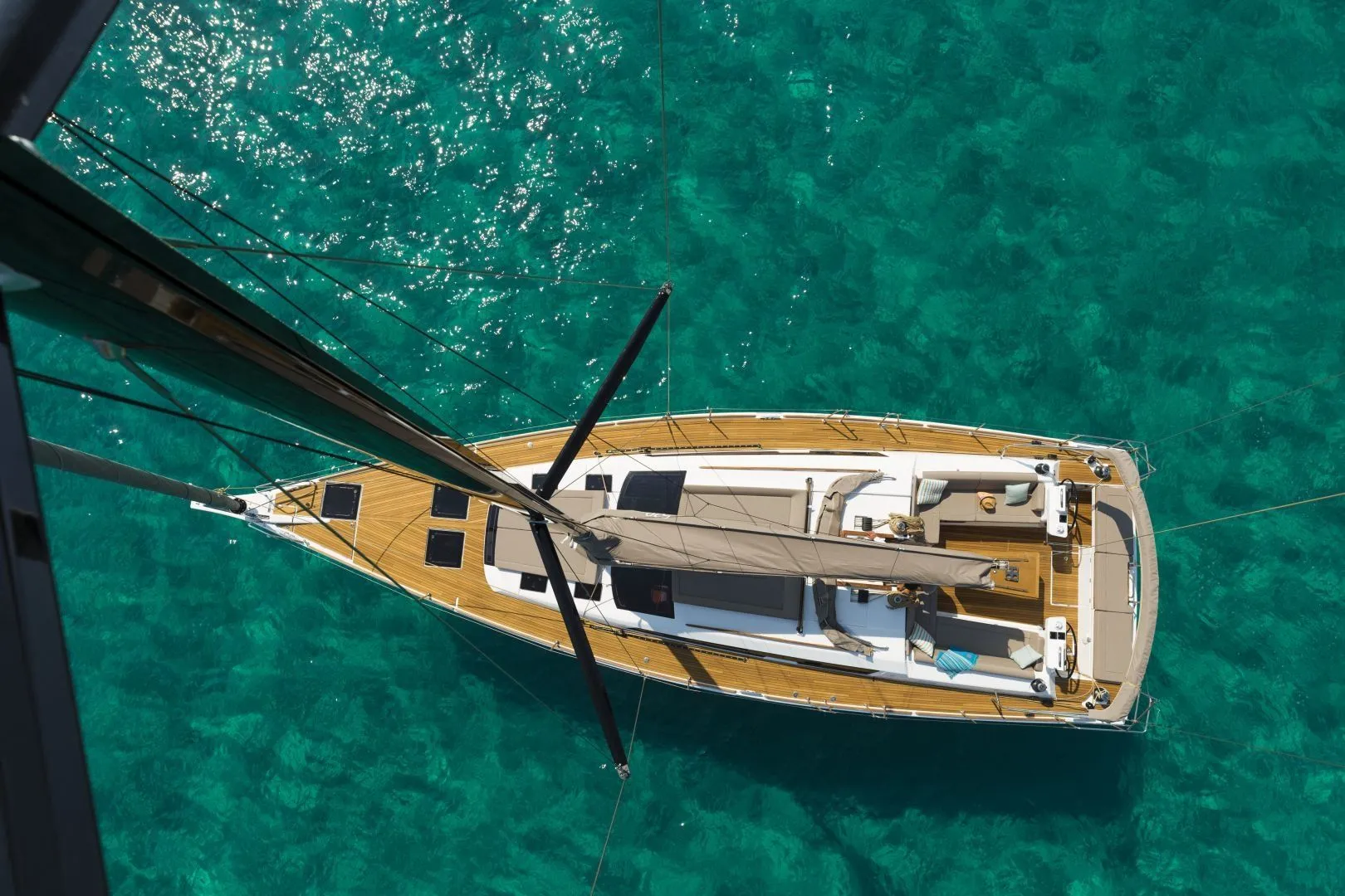 Charter a 15.2m Dufour 520 GL in Victoria