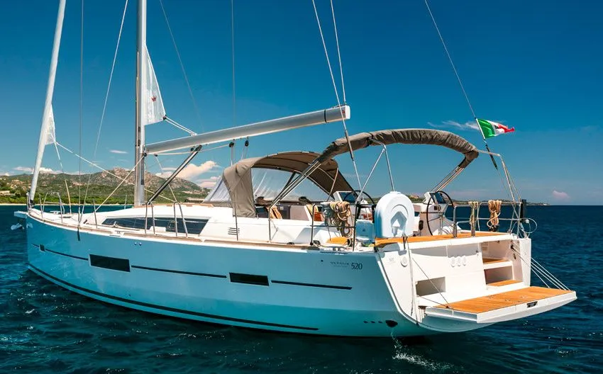 Charter a 15.2m Dufour 520 GL in Porto Rotondo