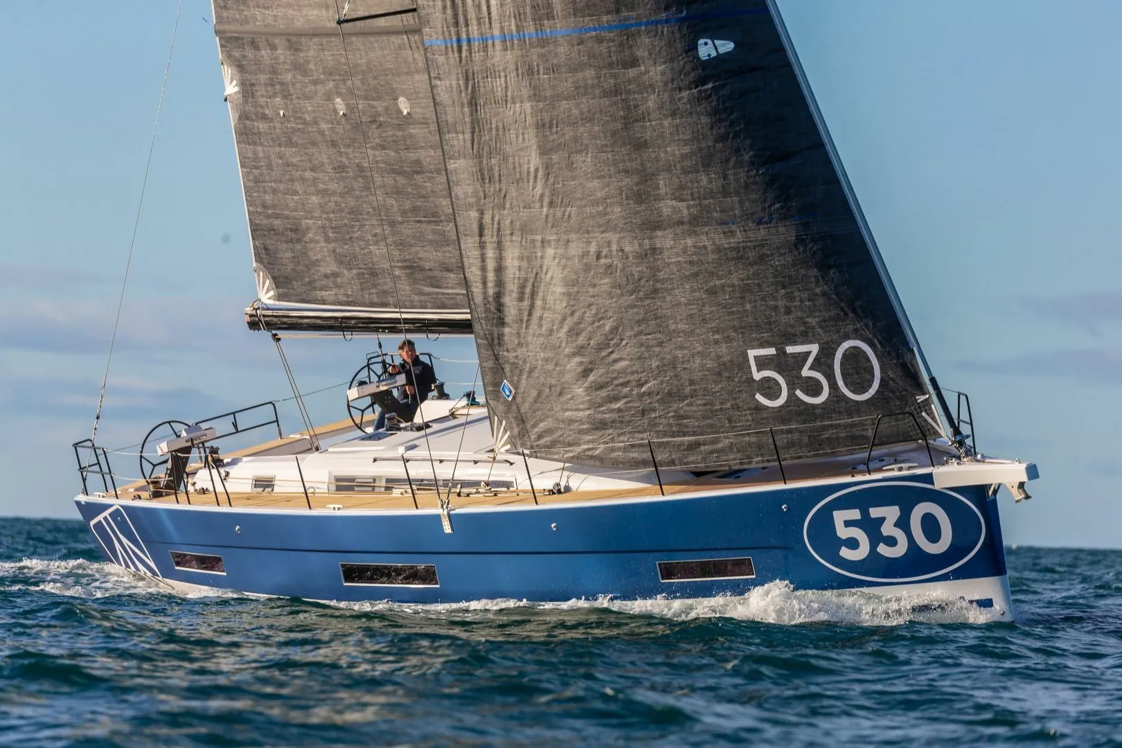 Boot - Explore Toulon on a 16.35m Rental Dufour 530