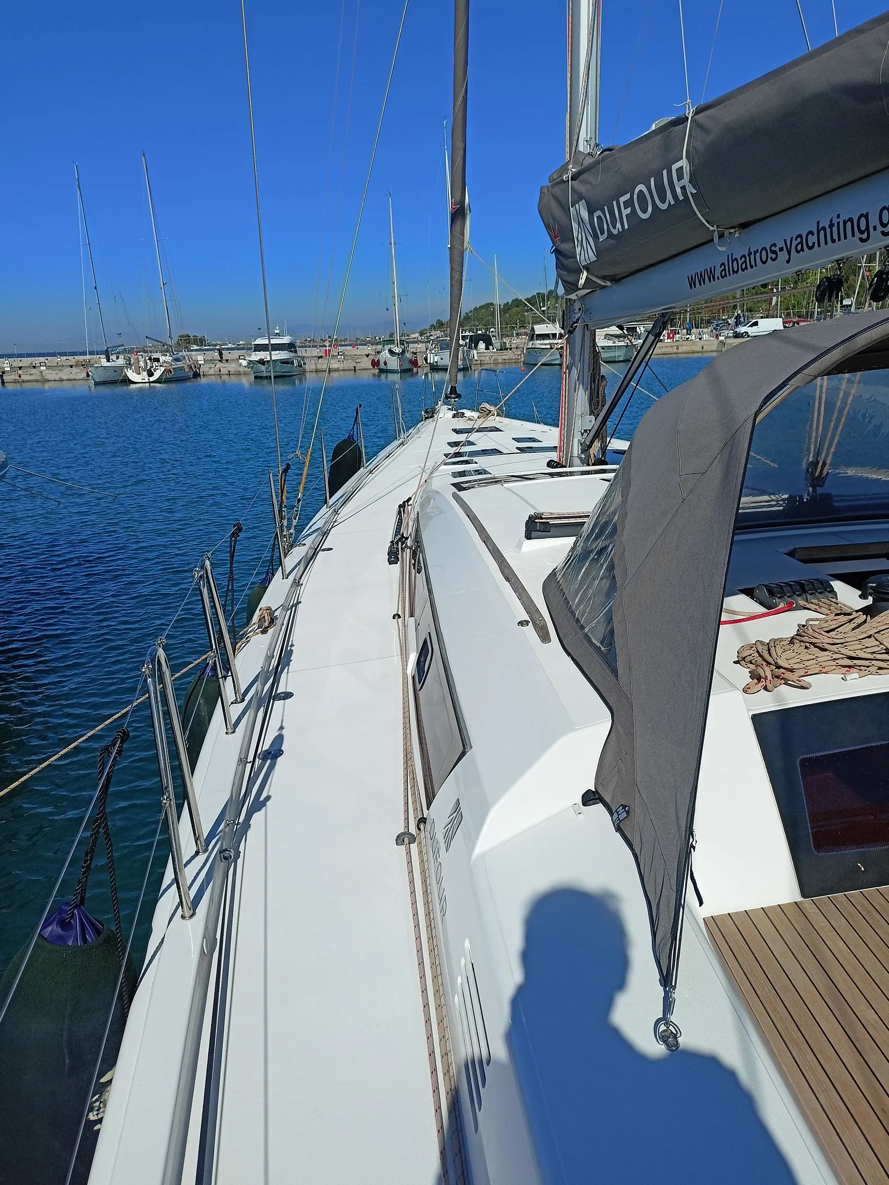 Charter a 17.06m Dufour 56 Sailing Yacht in Nikiti