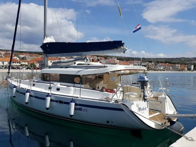 Чартер Nephele - 5