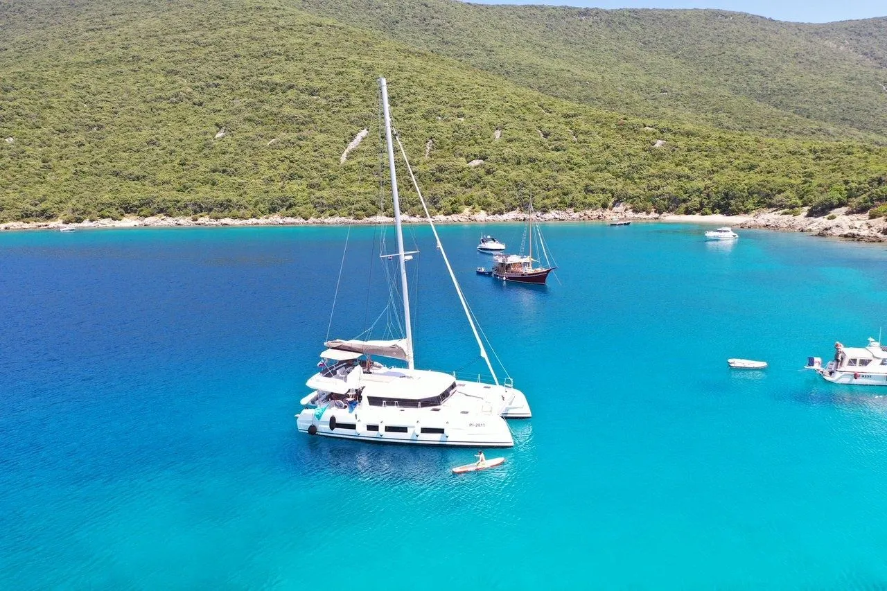 Catamarino Charter Boat
