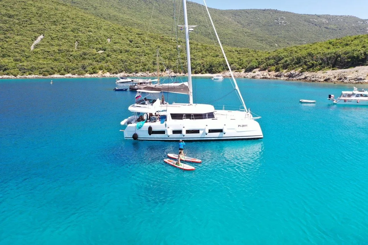 Rent a 14.7m Dufour Catamarans 48 in Primošten