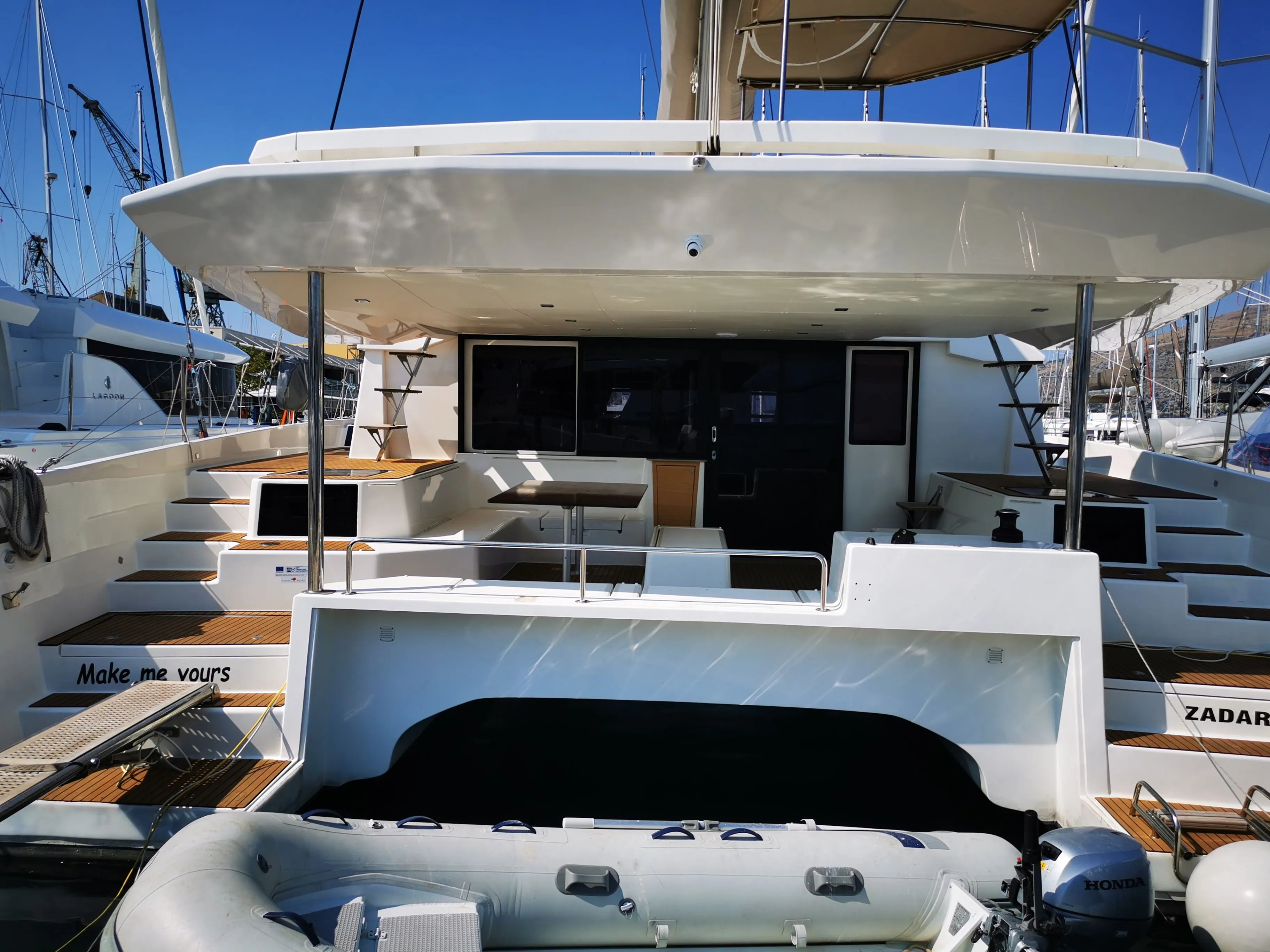 Make Me Yours Charterboot - 3