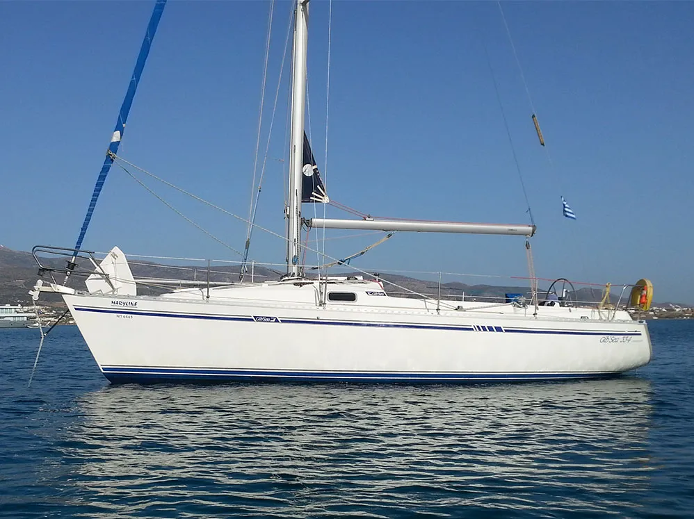 Charter a 10m 3 Cabin Sailing Yacht in Heraklio Town