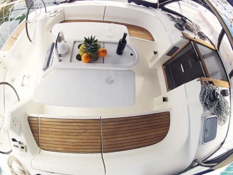 Luna 5 Charterboot - 5