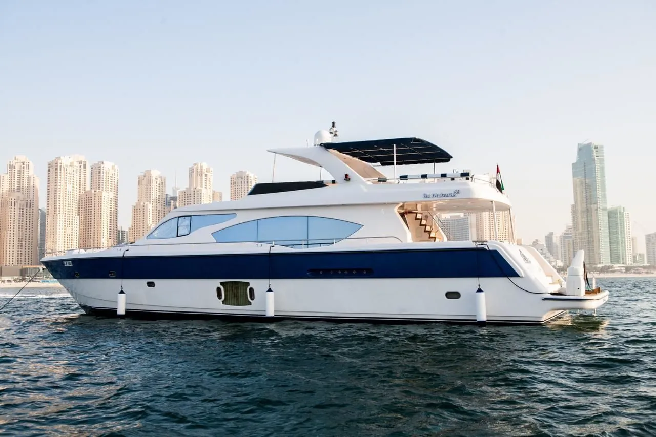 25.9m Dubai Motor Yacht Duretti 85 Hire
