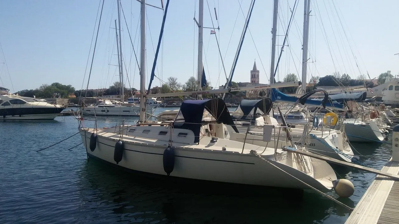 Чартер Delfin - 3